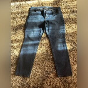 Old Navy Mid Rise stretch skinny jeans